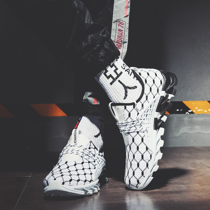 Uus mood Meeste jooksujalatsid Spordijalatsid vabaaja treenerid Võrgust tennistossud Meeste jooksujalatsid Vulcanize Kingad Zapatos De Hombre