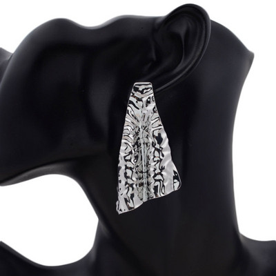 New Personality Metal Drop σκουλαρίκια για γυναίκες Ακανόνιστο υπερβολικό χρυσό χρώμα Γεωμετρικά κούφια σκουλαρίκια πεταλούδα pendientes