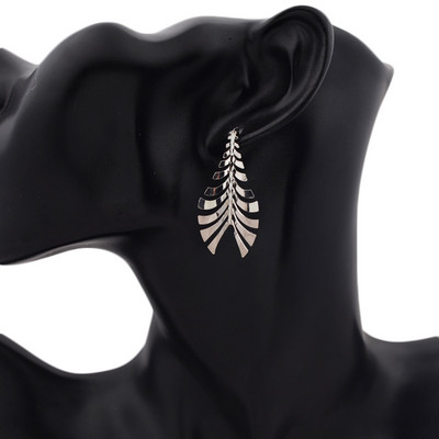 New Personality Metal Drop σκουλαρίκια για γυναίκες Ακανόνιστο υπερβολικό χρυσό χρώμα Γεωμετρικά κούφια σκουλαρίκια πεταλούδα pendientes