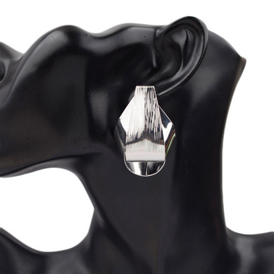 New Personality Metal Drop σκουλαρίκια για γυναίκες Ακανόνιστο υπερβολικό χρυσό χρώμα Γεωμετρικά κούφια σκουλαρίκια πεταλούδα pendientes