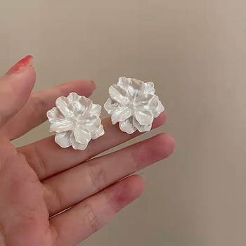 Λευκά λουλούδια καρφωτά σκουλαρίκια για γυναίκες διπλωμένα ακρυλικά πλαϊνά Γοητευτικά γλυκά φλοράλ σκουλαρίκια για κορίτσια Κοσμήματα αυτιών ιαπωνικού στυλ 2023