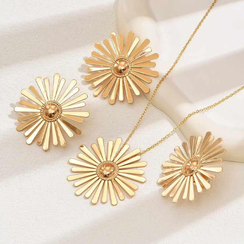 Επίχρυσο λουλούδι 3 τεμαχίων Σετ κοσμήματος Σετ σκουλαρίκι κολιέ δαχτυλίδι Σετ δώρου Floral κρεμαστό statement Σετ κολιέ σκουλαρίκια
