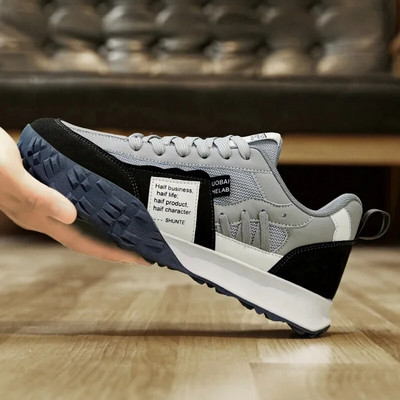 2024. gada zīmolu vīriešu apavi Ikdienas sporta apavi Retro, skrienot vecpuiši, moderns svītru raksts, zems griezums, plakans papēdis