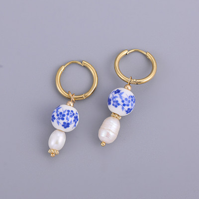 Asimetriski rokām darināti apaļi sirds ziedu keramikas un pērļu stīpiņu auskari sievietēm zelta krāsas nerūsējošā tērauda apļveida auskari