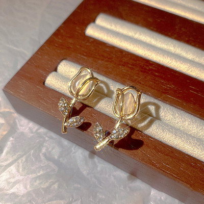 Retro tulbi kõrvarõngad Vähemus Prantsuse õrn armas tüdruk Lihtne kevadkõrvarõngad Retro mood trendikad kõrvarõngad