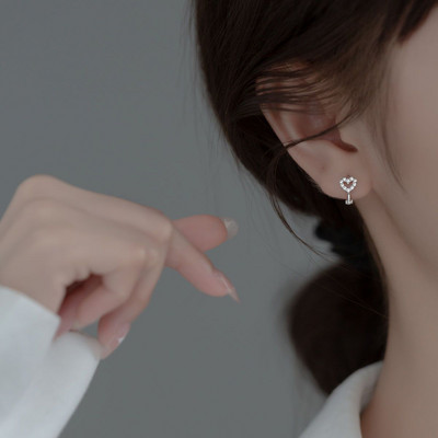 Trendovske, slatke, šuplje naušnice u obliku srca Cz, cirkonske naušnice, ženske klasične sjajne naušnice s nitnama, modna mala kopča za uho, ženski nakit