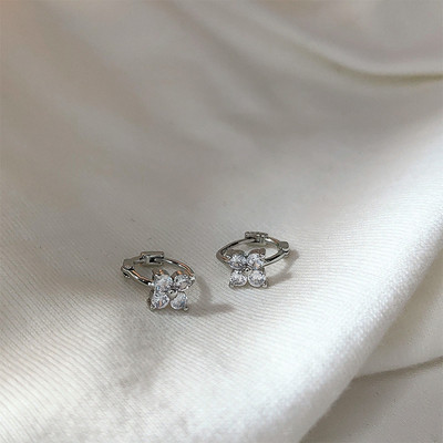 Trendovske, slatke, šuplje naušnice u obliku srca Cz, cirkonske naušnice, ženske klasične sjajne naušnice s nitnama, modna mala kopča za uho, ženski nakit