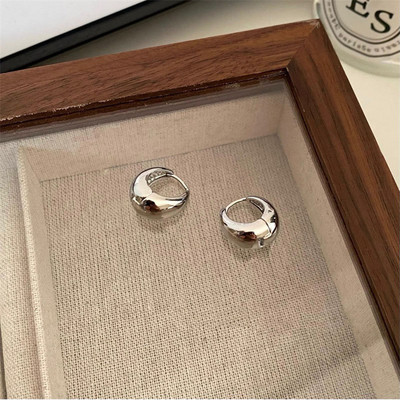 Geomeetriline paksu metallist ümmargune kõrvarõngas Lihtne kullavärvi hõbedase värviga tursked rõngaskõrvarõngad naistele trendikad minimalistlikud ehted kingitused