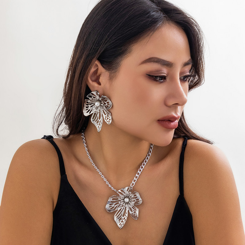 Pārspīlēti lielu ziedu kaklarotu un auskaru komplekti sievietēm Eleganti galma dāmu aksesuāri 2023. gada modes rotaslietas, sieviešu dāvanas