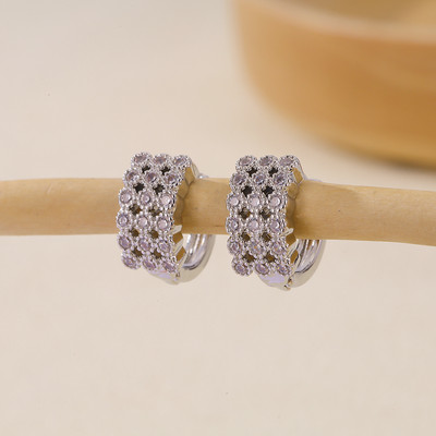 Uued naistemoe ja populaarsete festivalide ehted kingitused: lihtsuse huvides hõbedased tsirkoonkõrvarõngad