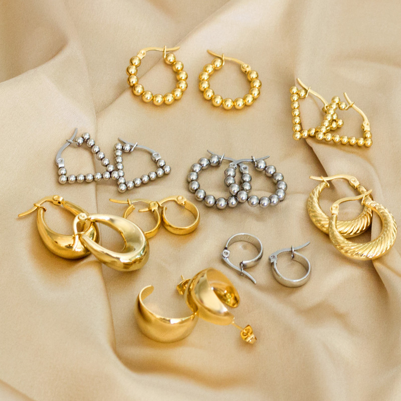 LUXUSTEEL Hyperbole roostevabast terasest helmestega kõrvarõngad naiste ümmargused ümmargused kõrvarõngad Huggie kullavärvi aksessuaarid Aretes jõulud