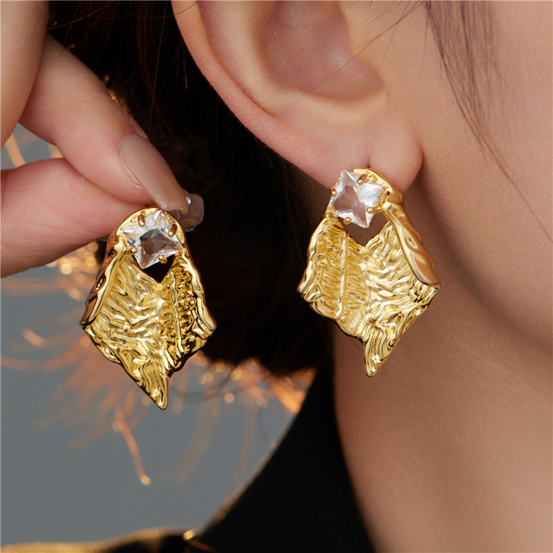 Luxusné náušnice s geometrickým nepravidelným kovovým dizajnom a zirkónovými listami pre ženy, európsky trend, vintage vysoké šperky, doplnky