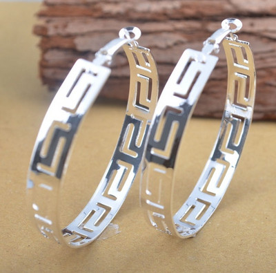 Jauni zelta sudraba krāsas auskari sievietēm Moderns, dobi cirsts dizains, ģeometrisks Drop Statement Fashion Party Juvelierizstrādājumu aksesuāri