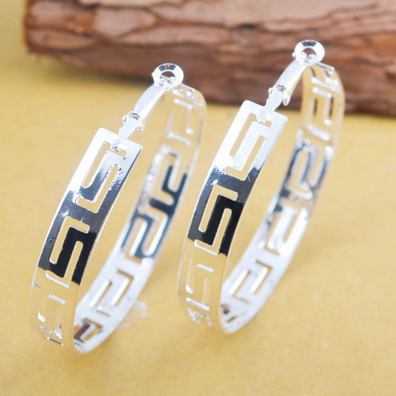 Jauni zelta sudraba krāsas auskari sievietēm Moderns, dobi cirsts dizains, ģeometrisks Drop Statement Fashion Party Juvelierizstrādājumu aksesuāri