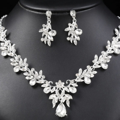 3tk ehtekomplekt kunstkristallkõrvarõngaste ja kaelakeega, sobib naistele pidudel osalemiseks
