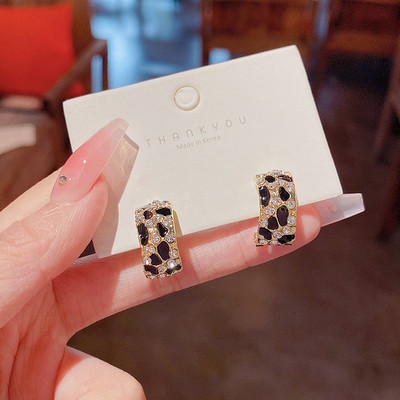 Korea INS uue retrogeomeetriaga mustast tsirkoonist kõrvarõngad naise isiksuse jaoks Lihtsad trendiga kõrvarõngad peened kõrvatarvikud