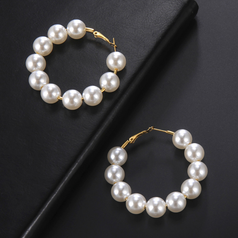 Kkjoy sieviešu auskariRomatiskas sudraba krāsas lielas, apaļas pērles, nerūsējošā tērauda auskari, ikdienas eleganti sieviešu rotu aksesuāri