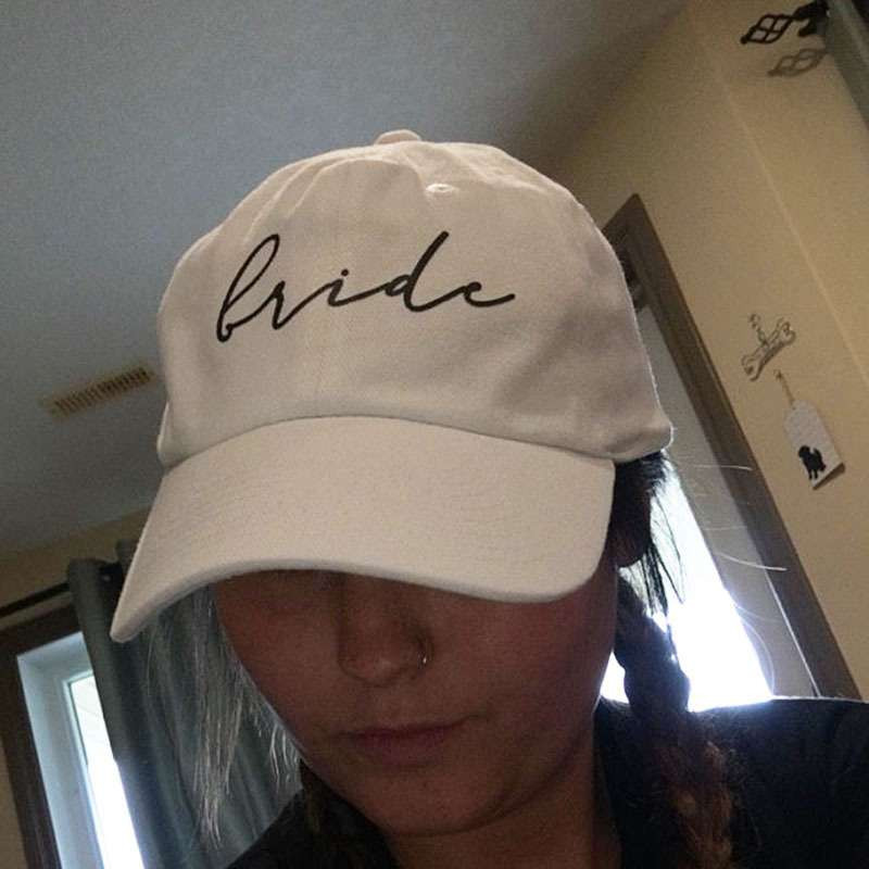 WZCX SQUAD BRIDE Γράμμα κέντημα Dad καπέλο Ρυθμιζόμενη σκίαση Καλοκαιρινό καπέλο γάμου Μόδα μονόχρωμο καπέλο μπέιζμπολ Καπέλο για ενήλικες