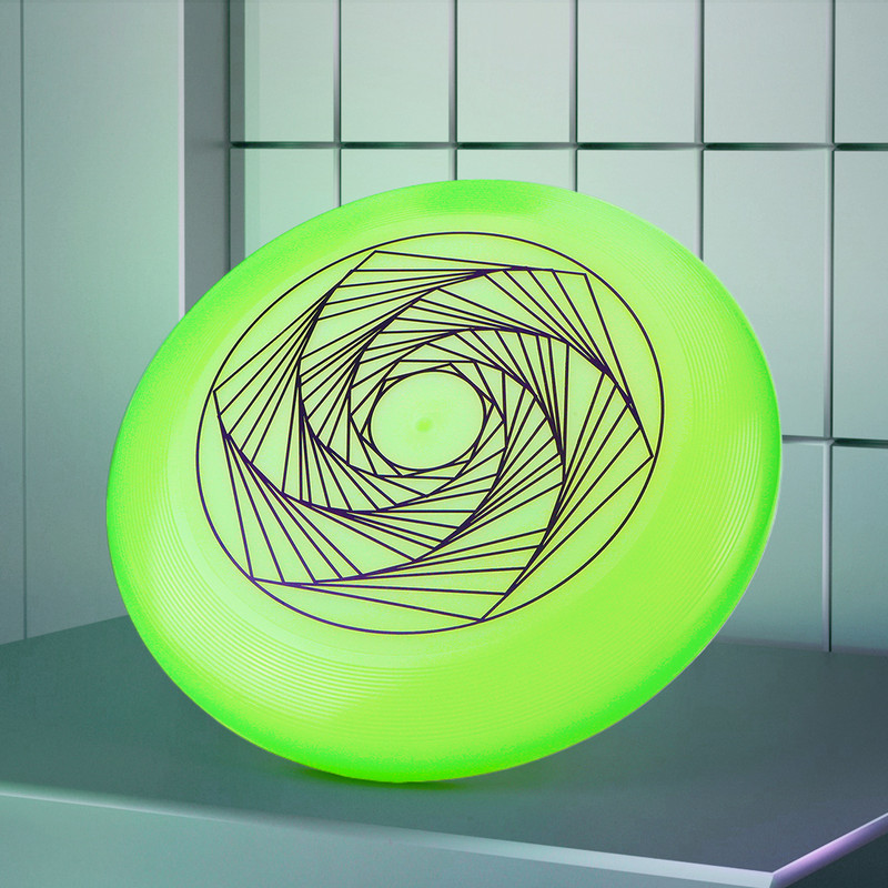 Naktinės šviesos fluorescenciniai skraidantys diskai Aukščiausia skraidanti lėkštė, skirta lauko sportui paplūdimyje stovyklavietėje Tėvai ir vaikai žaiskite žaidimą sukamieji diskai