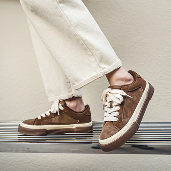 Ретро кафяви велурени обувки за мъже Модни дишащи удобни мъжки ежедневни маратонки Модерен дизайн Вулканизирани обувки с връзки Мъж