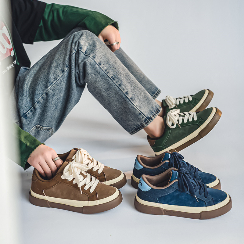 Retropruunid seemisnahast kingad meestele Mood hingavad mugavad meeste vabaaja tossud Trendika disainiga paeltega vulkaniseeritud kingad mees