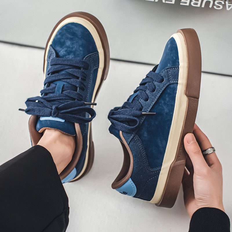 Retropruunid seemisnahast kingad meestele Mood hingavad mugavad meeste vabaaja tossud Trendika disainiga paeltega vulkaniseeritud kingad mees