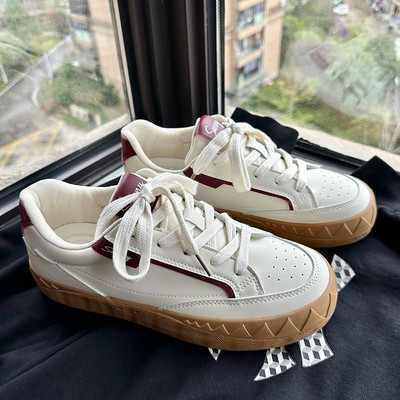 Vabaajajalatsid meestele Tossud 2024 Kevadmoe platvorm libisemiskindlad meestekingad Mitmekülgsed nööriga madala otsaga meeste lõuendist kingad Uus