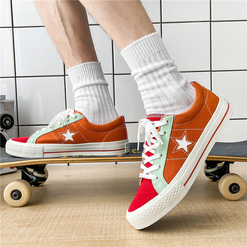 Divatos mély deszkás férfi gördeszkacipők Divatos narancssárga csillag design férfi vászon tornacipő kényelmes fűzős férfi vulkanizált cipő 2024
