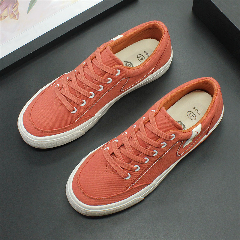 Kvėpuojantys vyriški batai 2024 pavasario nauji sportbačiai madingi žemo kirpimo drobiniai batai universalūs madingi batai jaunimo laisvalaikio batai vyrams