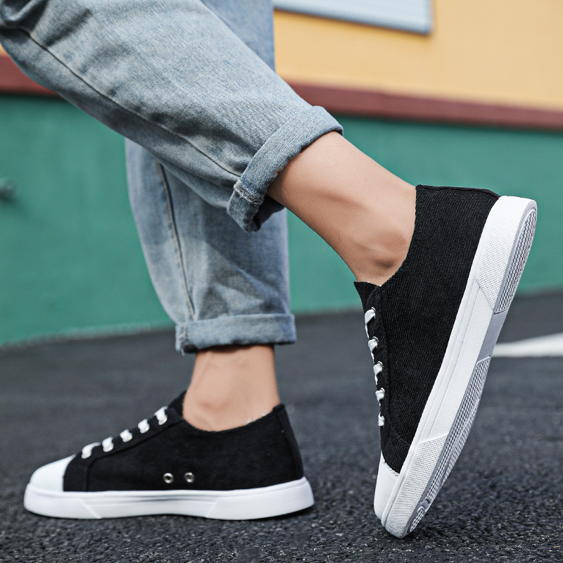 Vīriešu apavi Jauni audekla apavi Vasaras elpojoši vīriešiem Vieglas āra sporta modes ērtas ikdienas kedas pastaigām