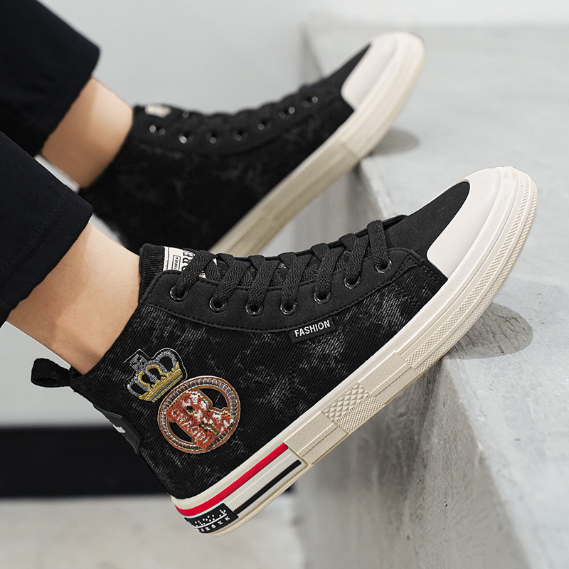 HKDQ kõrge ülaosaga lõuendist valged tossud meeste mood vabaaja lamedad disainerkingad Meeste tänaval õues hingavad libisemiskindlad meeste tossud