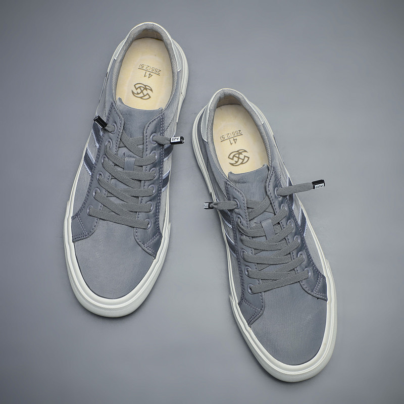 2024. aasta uued kingad meestele Lõuend vabaajajalatsid Mood kevadsuvi hingavad kerged lamedad kingad Trend Meeste jalavarjud SS24102