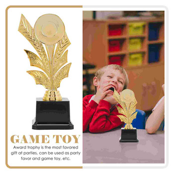 Παιδικό τρόπαιο Χρυσό βραβείο Παιδιά που κερδίζουν βραβεία Διαγωνισμοί Τρόπαια Πλαστικά Παιχνίδια Κυπέλλου