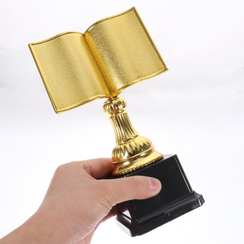 Заглавие на английски: Gold Award Trophy Cups Пластмасов трофей във формата на книга Трофей за четене Звезда Трофей Победител за първо място Трофеи Шампион