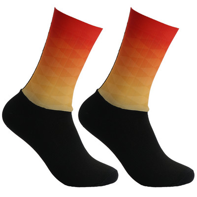 21 värvi Uus materjal Jalgrattasokid Naljakad Libisemisvastased Mehed Naised Jalgrattasokid Libisemiskindlad Sport Jooksmine Matkasokid