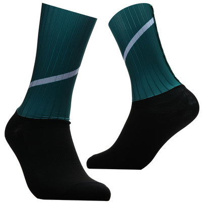 Sportlane elukutse Jalgrattasokid Meeste Libisemisvastased Õmblusteta Aero Bike Kulumiskindlad Maanteerattasokid Helkurkaitsesokid