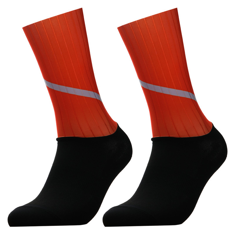 Sportlane elukutse Jalgrattasokid Meeste Libisemisvastased Õmblusteta Aero Bike Kulumiskindlad Maanteerattasokid Helkurkaitsesokid