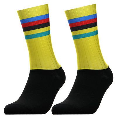 Νέες αντιολισθητικές κάλτσες ποδηλασίας χωρίς ραφή ενσωματωμένο καλούπι υψηλής τεχνολογίας κάλτσες ποδηλάτου συμπίεσης ποδηλάτου για υπαίθριες κάλτσες για τρέξιμο