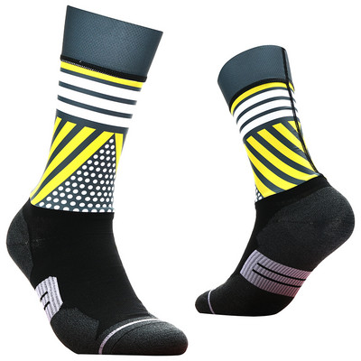 2023. gada jaunas bezšuvju pretslīdes riteņbraukšanas zeķes Profesionālās velosipēdistu komandas Aero Socks Outdoor Sport Road Bicycle Kompresijas zeķes Unisex