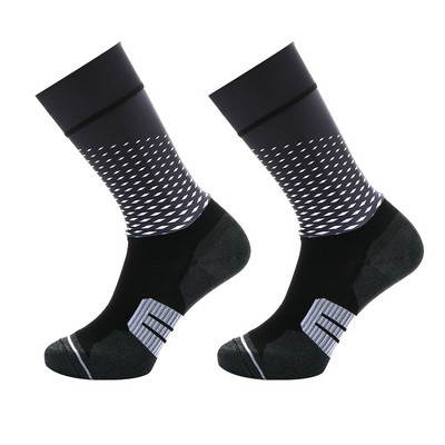 2023. gada jaunas bezšuvju pretslīdes riteņbraukšanas zeķes Profesionālās velosipēdistu komandas Aero Socks Outdoor Sport Road Bicycle Kompresijas zeķes Unisex