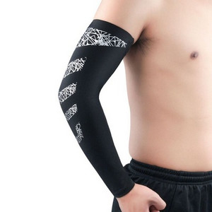 1 Gb Saules aizsardzības roku piedurknes basketbola sporta zālei fitnesa roku siltinātājs riteņbraukšanai, skriešanas kompresijas uzmavas.