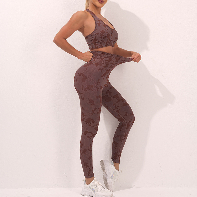 Oulylan 2 PCS Naiste õmblusteta kamuflaažiga dressiülikond Õmblusteta joogakomplekt Treening Jõusaal Kõrge vöökohaga säärised Fitness-spordiülikonnad