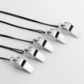 Roostevabast terasest vile esmaabi vile jalgpall jalgpall korvpall jäähoki pesapall Spordikohtuniku vile ellujäämine õues