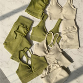 Naiste õmblusteta joogakomplekt Crop Top Spordisärk Lühikesed säärised Riietus Jõusaalirõivad Treening Treeningkostüüm Spordikomplektid Riided