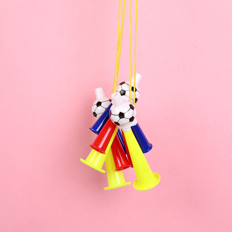 1 PC sporta uzmundrināšanas svilpes sacensību atmosfēras rekvizīti trompetes futbola modelēšanas radošās taures svilpes komandu sporta sīkrīki