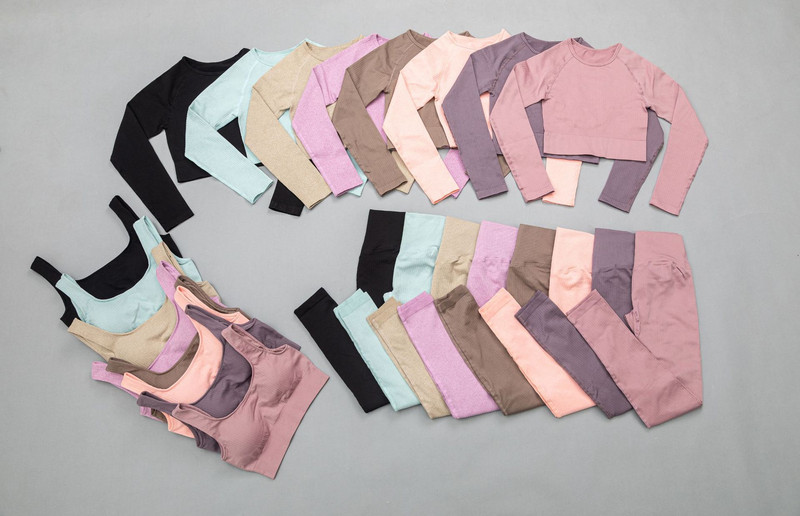 Naiste soonikuga õmblusteta joogakomplektid treeningkostüümid Crop rinnahoidja topid pikkade varrukatega särk Õmblusteta säärised spordikomplekt