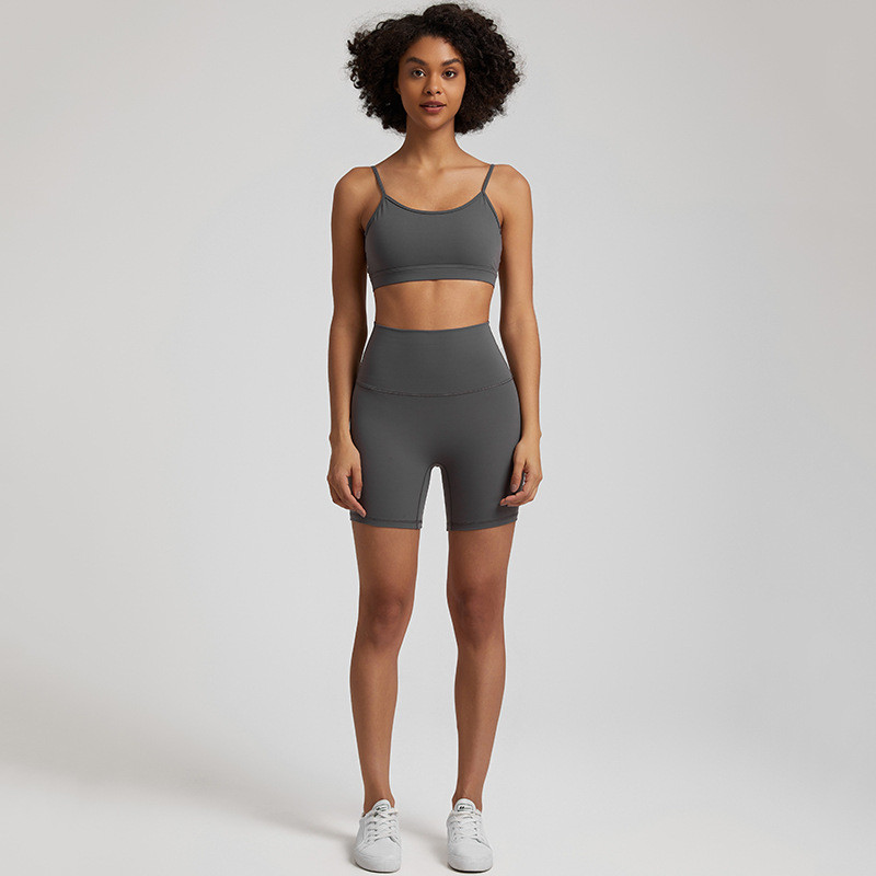 Ühevärviline pehme naiste spordiülikond kõrge vöökohaga lühikesed püksid Cross Fitness rinnahoidja 2tk Lühikesed säärised joogakomplekt Jõusaali treening Treening õõnes