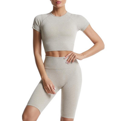 2tk/komplekt Õmblusteta joogakomplekt Naiste Kärbitud T-särk Kõrge vöökohaga lühikesed püksid Jõusaaliriided Spordiülikond Treeningriietus Spordirõivad