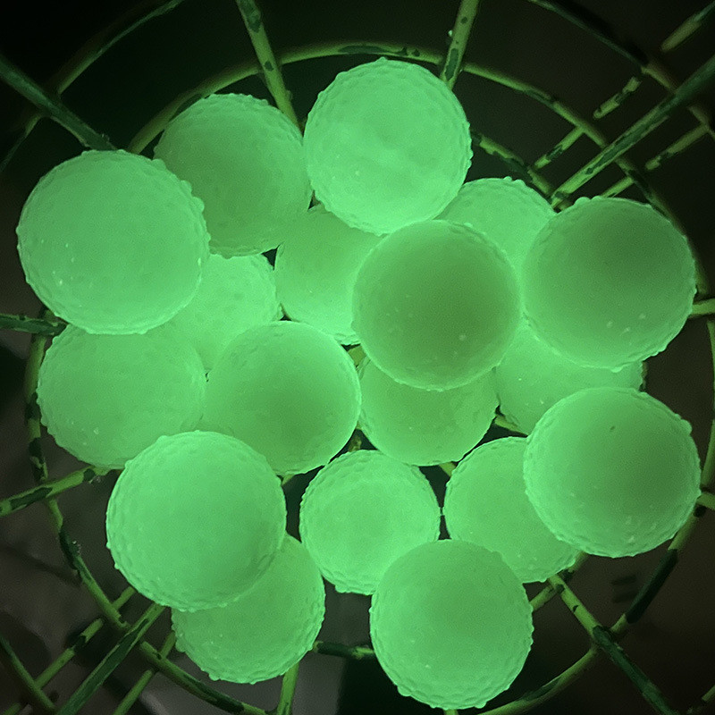 2 komada golf loptica koje svijetle u mraku svijetle i plutaju na vodi Pokloni Vježbajte zlatnu igru za muškarce, djecu, žene