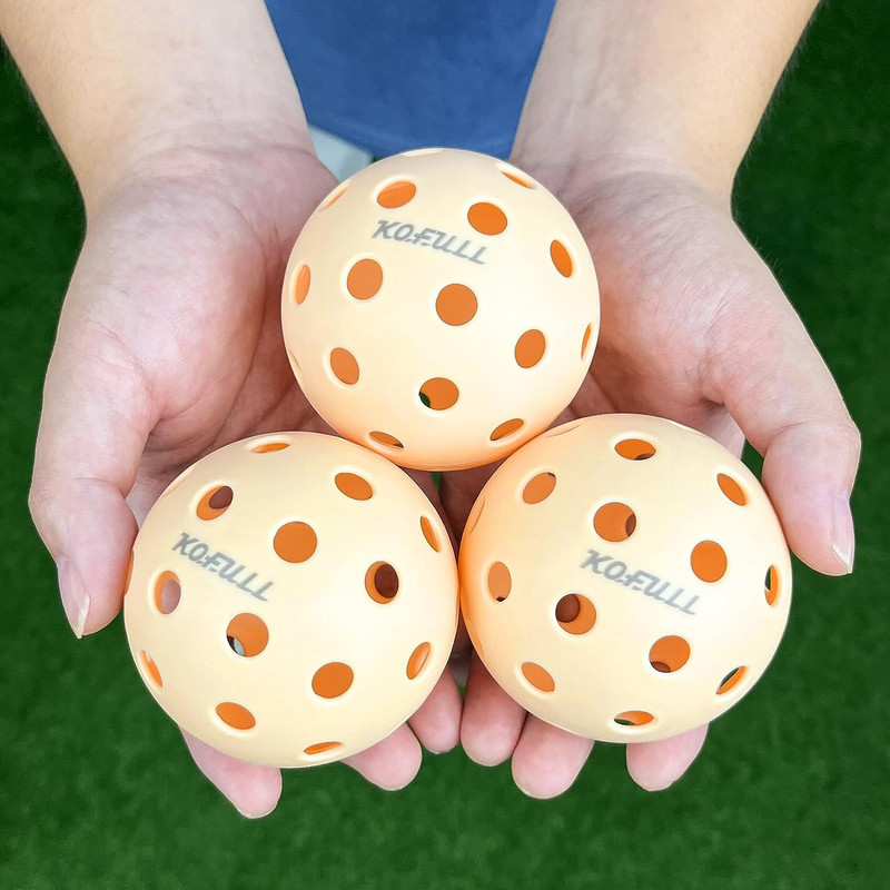 3 vnt./pakuote lauko marinavimo kamuoliukai 74 mm 40 skylučių marinavimo kamuoliukai, skirti žaisti lauke ir viduje. Didelio elastingumo ir patvarios smėlio spalvos